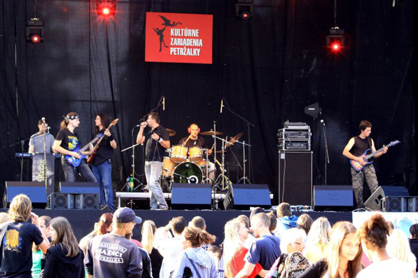 Signum Regis band